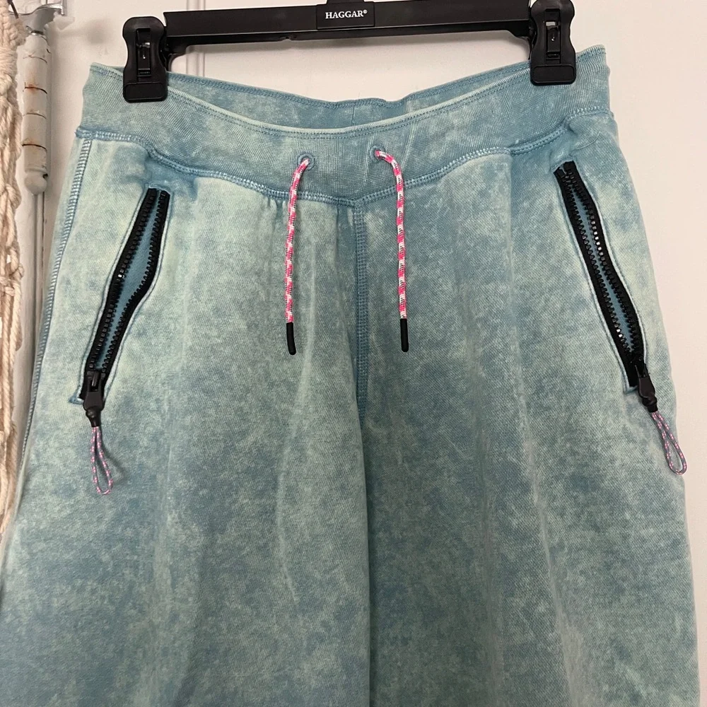Nike Women's Naomi Osaka Teal Jogger Pants size small